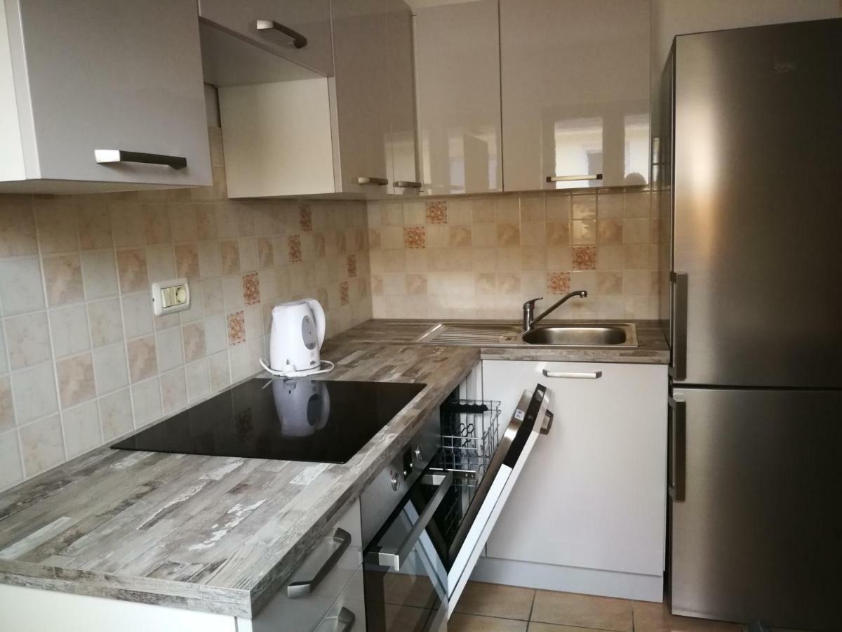 House Ceh Villa Črni Kal Buitenkant foto
