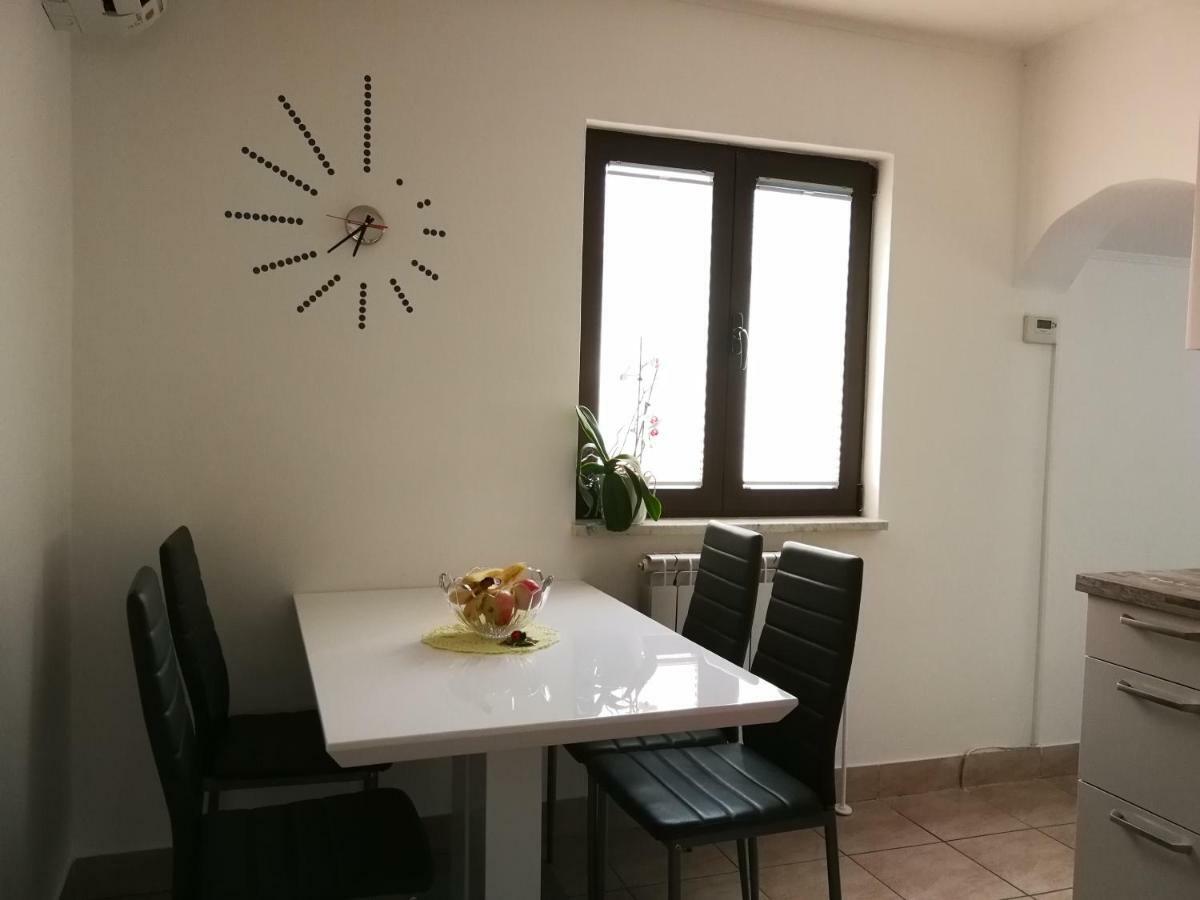 House Ceh Villa Črni Kal Buitenkant foto